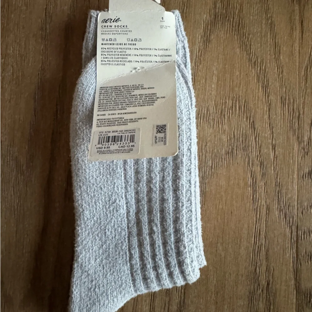Bundle Aerie Waffle Crew Sock Brown and Gray